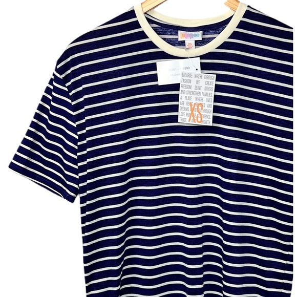 NWT Hudson Unisex T-Shirt, LuLaRoe short sleeves - Picture 2 of 5